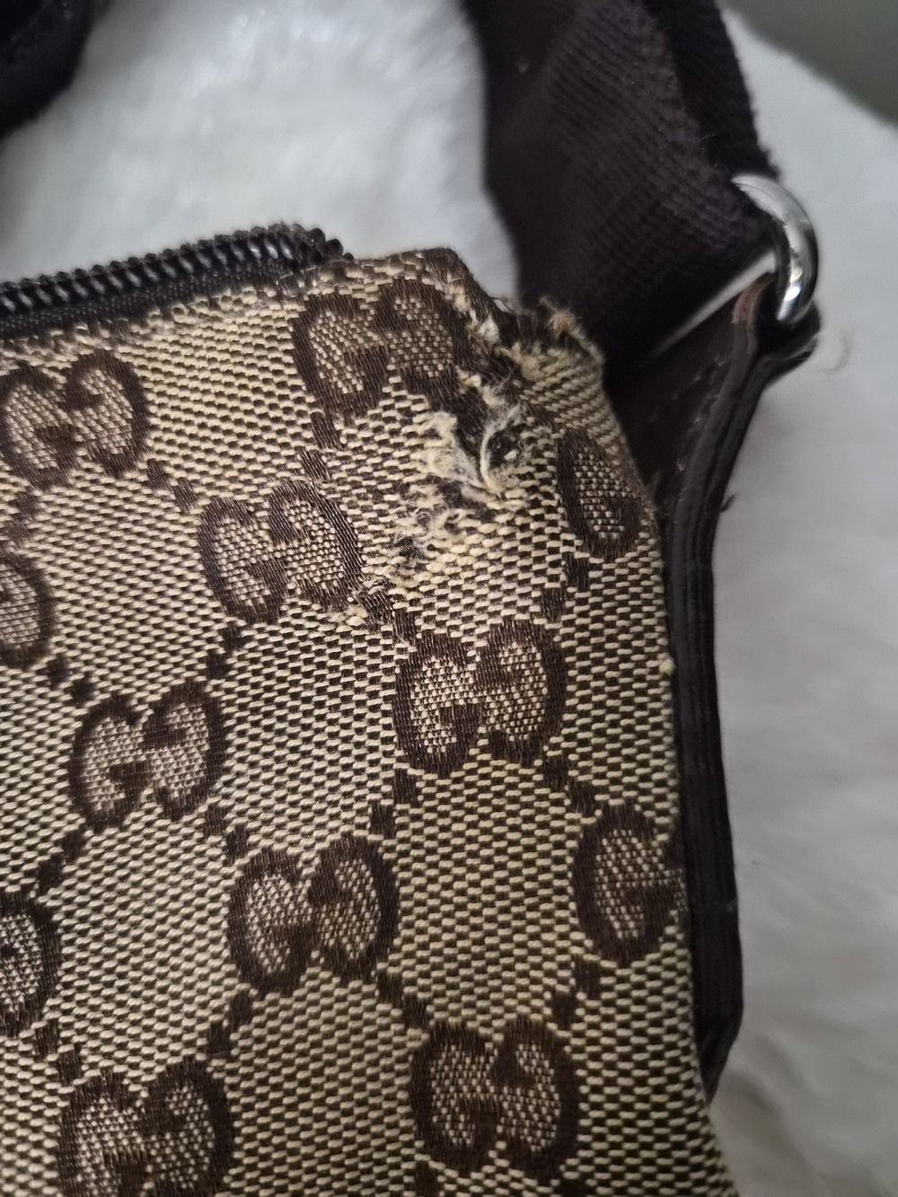 PROJECT... Gucci Beige/Brown Monogram Crossbody Bag - Picture 4 of 16